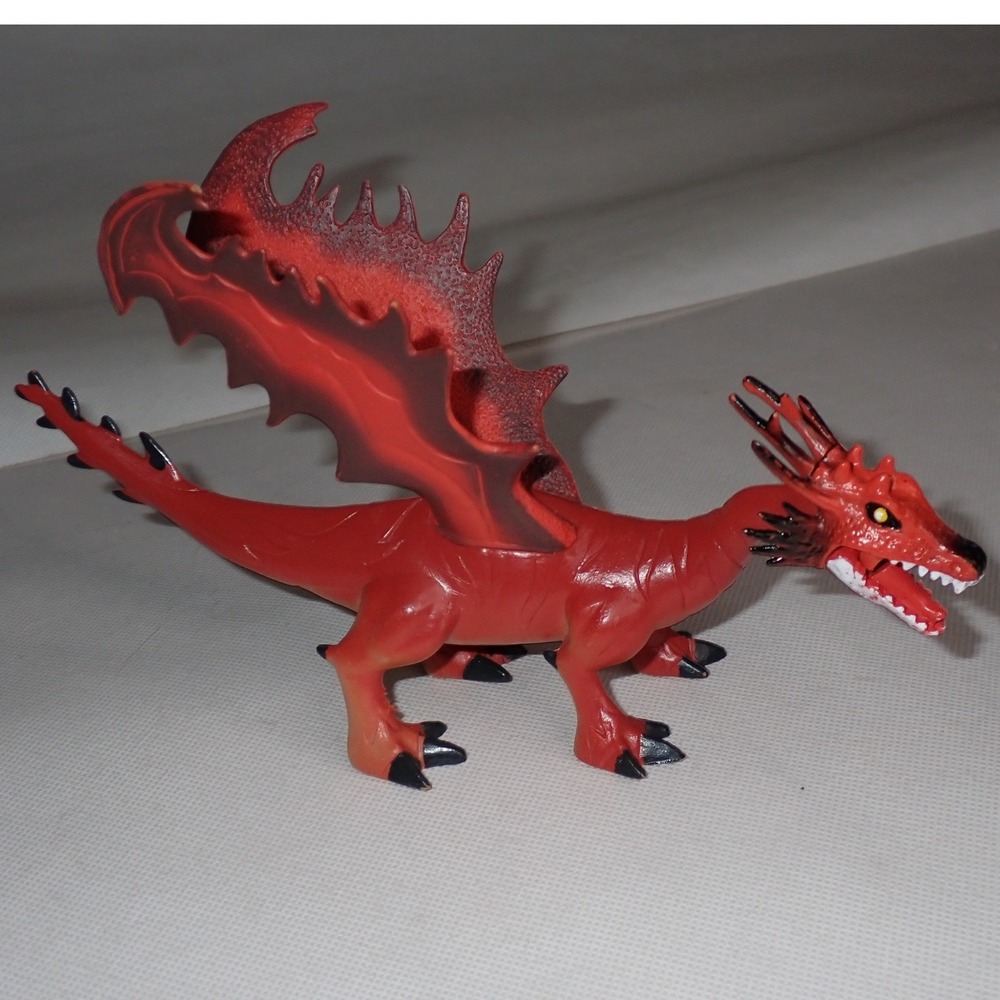 Mb Wolverine Holding Plastic Red Winged Dragon Figure Toy Vintage jaw